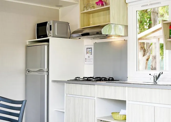 Les Castors Campsite 4*