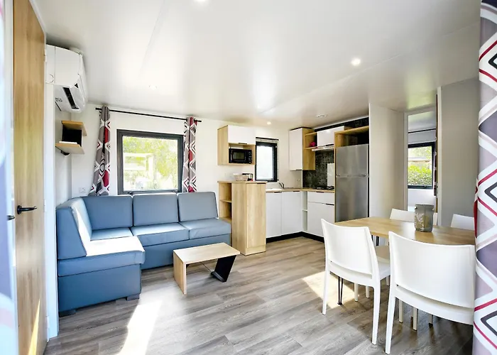 Les Castors 4* Calvi (Corsica)