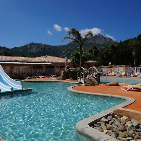 Les Castors Kamp alanı Calvi (Corsica)