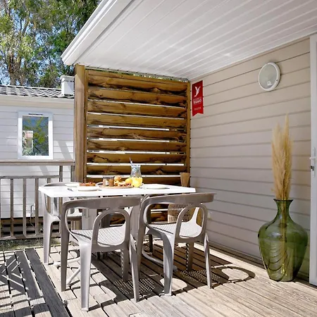 אתר קמפינג Les Castors 4*