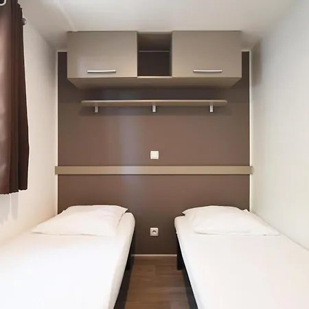 Les Castors Camping 4*