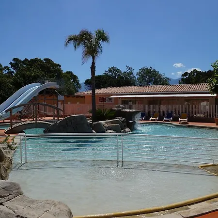 Camping Les Castors 4*