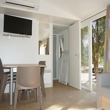 Les Castors Camping 4*