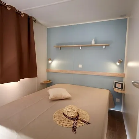 Les Castors Camping 4*