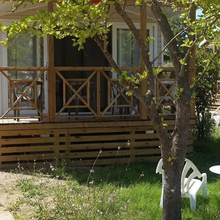 Les Castors Camping 4*